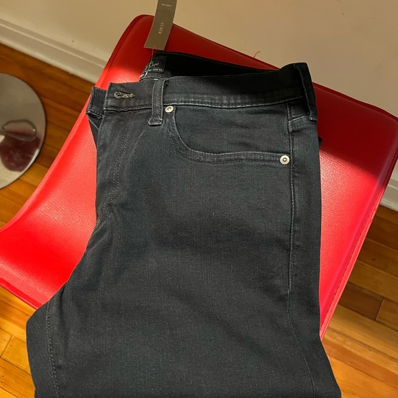 JCrew 484 Stretch Denim in Dark Blue (33 x 30) unworn - Picture 3 of 4